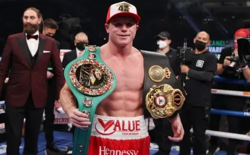 Canelo Álvarez derrotó a Callum Smith yunificó los títulos súpermedianos de la AMB y el CMB. Foto: Getty Images