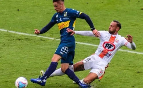 Fuerte entrada de Marcelo Cañete contra Rodrigo Echeverría