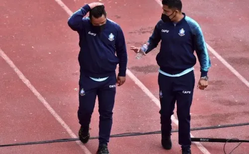 Hector Tapia y Miguel Riffo consiguieron su primer triunfo al mando de Deportes Antofagasta y le dieron una mano a Colo Colo. Foto: Agencia Uno