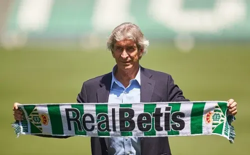 Este será el primer Derbi sevillano a para el ingeniero Manuel Pellegrini. (Foto: Getty)