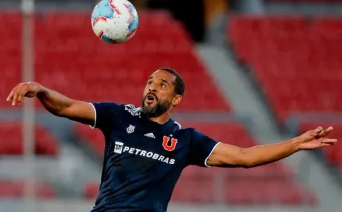 Jean Beausejour está descartado para este encuentro por acumulación de tarjetas amarillas. (Foto: Agencia UNO)