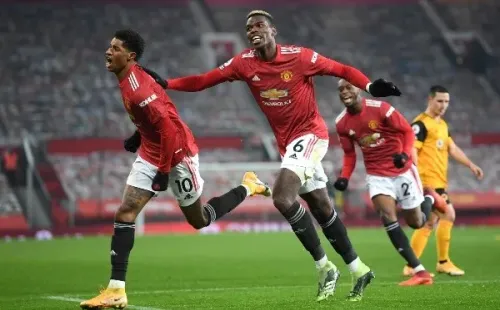 Manchester United vive una sorprendente racha que los tiene punteros de la Premier junto al Liverpool. (Foto: Getty)