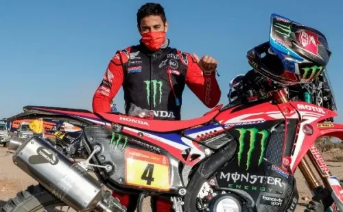 Cornejo perdió algunos minutos en la pista tras un par de caídas y pequeños errores de navegación sobre una compleja zona de piedras.