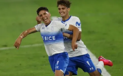 Universidad Católica volvió a los triunfos de la mano de su “patrulla juvenil”. Foto: Agencia Uno