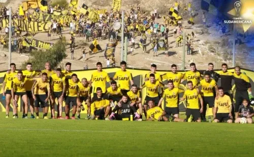 Coquimbo tuvo el apoyo de su gente en la previa del viaje a Asunción. (Foto: Jorge Llewellyn Valdés)