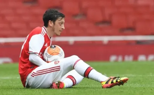 Ozil cambiaría Inglaterra por el fútbol turco.