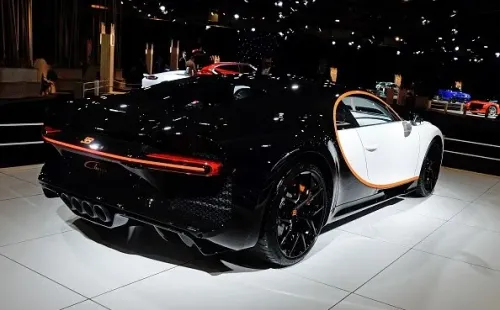 El coche alcanza los 490 km/h.