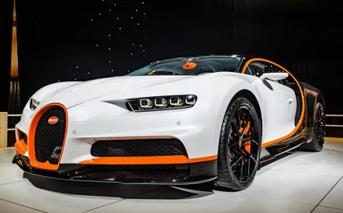 Benzema sumó el Chiron a su flamante colección este 2021.