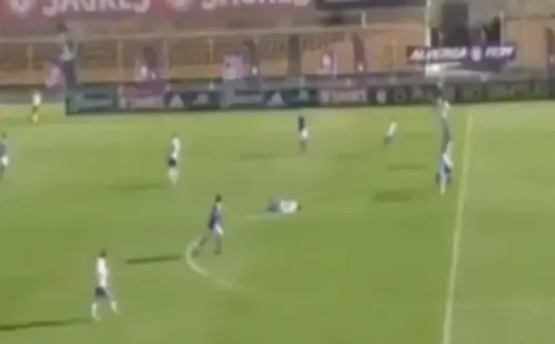 El centrocampista se desmayó el domingo en plena cancha.