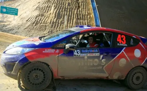 El piloto chileno habría realizado dos fiestas masivas en Cachagua.