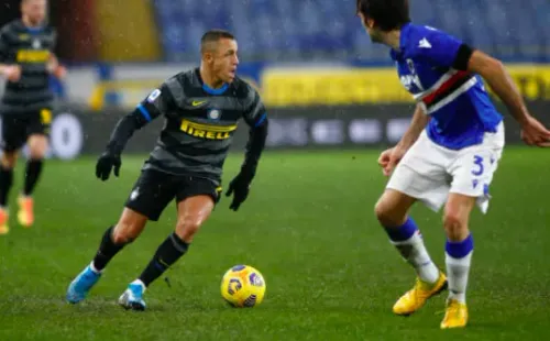Alexis Sánchez se llenó de críticas por fallar un penal, pero Antonio Cassano lo defendió catalogándolo de figura. Foto: Getty Images