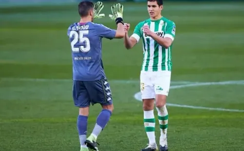 Claudio Bravo ya volvió en el clásico con Sevilla y el que terminó en empate 1-1. (Foto: Getty)