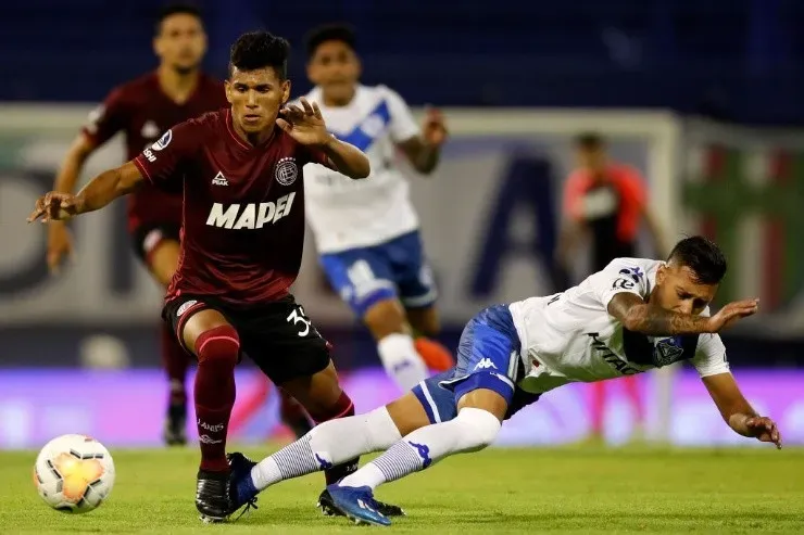 Vélez tiene una difícil misión de dar vuelta el resultado de ida. (Foto: Getty)