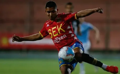 Cristián Palacios no estará ante la UC y debe negociar renovación o partir de Unión Española. Foto: Agencia Uno