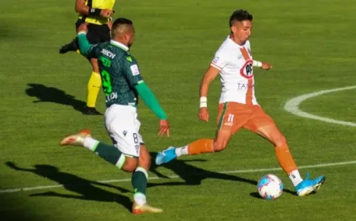 Wanderers viene de imponerse por la cuenta mínima ante Cobresal. Foto: Agencia Uno.
