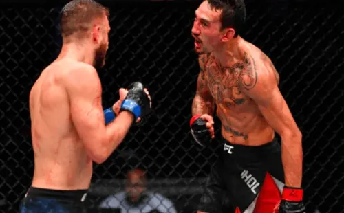 Max Holloway le pasó por encima a Calvin Kattar y se alzó como el gran ganador del UFC Fight Island 7. Foto: Getty Images