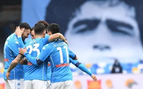 Napoli goleó a la Fiorentina y se ilusiona con alcanzar a los líderes de la Serie A. Foto: Napoli