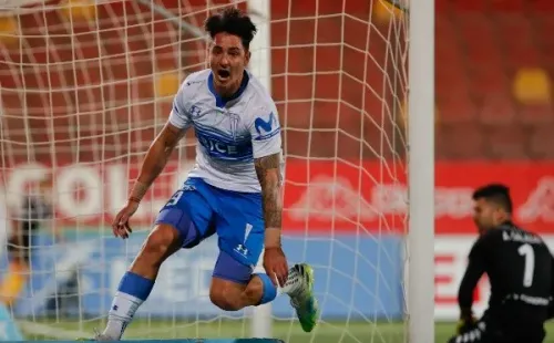 La UC logró un tremendo empate con dos jugadores menos ante Unión Española y bajo a un rival de la lucha por el título. (Foto: Agencia UNO)