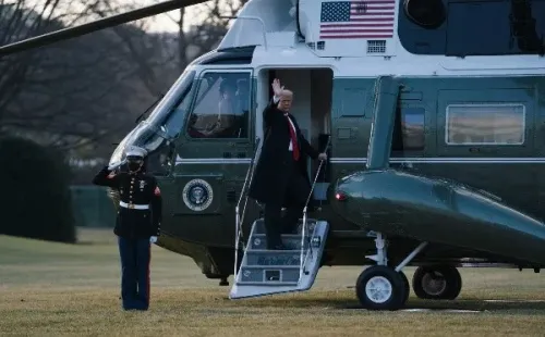 Donald Trump abandona la Casa Blanca. (Foto: Getty)