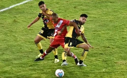 El empate ante Curicó Unido dejó más complicado a Coquimbo Unido, que ahora se jugará la vida ante Colo Colo. Foto: Agencia Uno