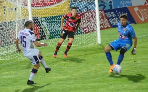 Nicolás Peric dejó en duda su continuidad en Rangers tras perder con Deportes Melipilla. Foto: Agencia Uno