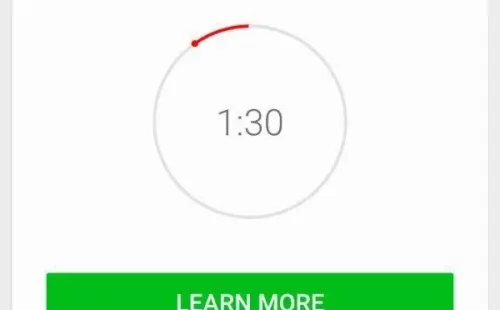 Esta es la notificación que ha aparecido en algunas pantallas de los usuarios de WhatsApp con sus cuentas “suspendidas temporalmente”.