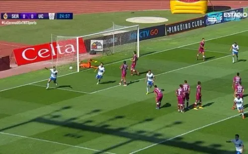 Juan Cornejo abrió la cuenta a los 25′ con un tremendo tiro libre.