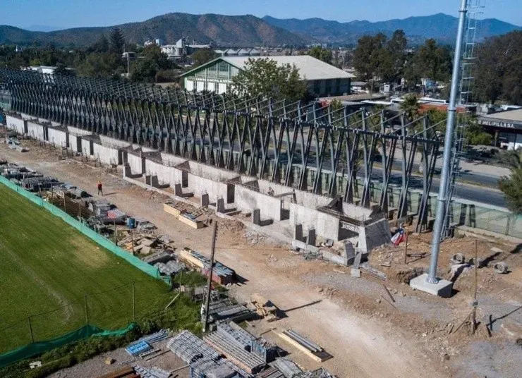 Remodelación del Estadio Municipal Roberto Bravo Santibáñez. Avance de la obra con fecha 11 de noviembre de 2020. (FOTO El Comunicador Noticias)