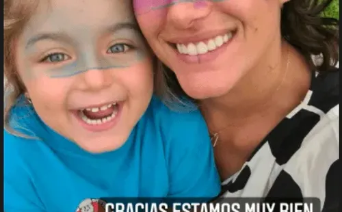 Isidora Urrejola y su hija Miel tras el accidente.