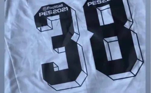 Juan Carlos Gaete exhibe camiseta de Jorge Valdivia