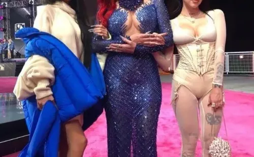 Paloma Mami junto a Ivy Queen y Nicki Nicole.