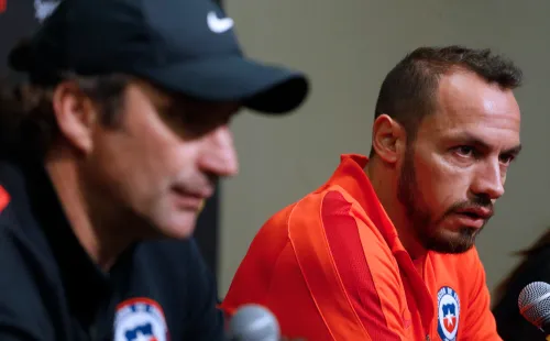 Marcelo Díaz y Juan Antonio Pizzi están muy cerca de reencontrarse en las canchas, algo que no ocurre desde su época en Chile. Foto: Agencia Uno