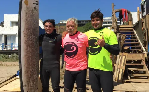 El Chino, motivado por sus nietos, decidió experimentar con el deporte acuático.