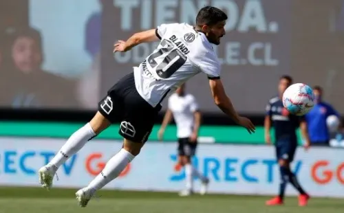 Nicolás Blandi tendrá que pelear a lo Zamorano si quiere jugar en Colo Colo. Foto: Agencia Uno