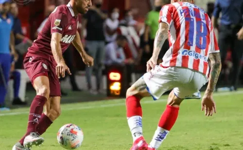 Nico Peñailillo se afirma en Unión Santa Fe. Foto: Lanús
