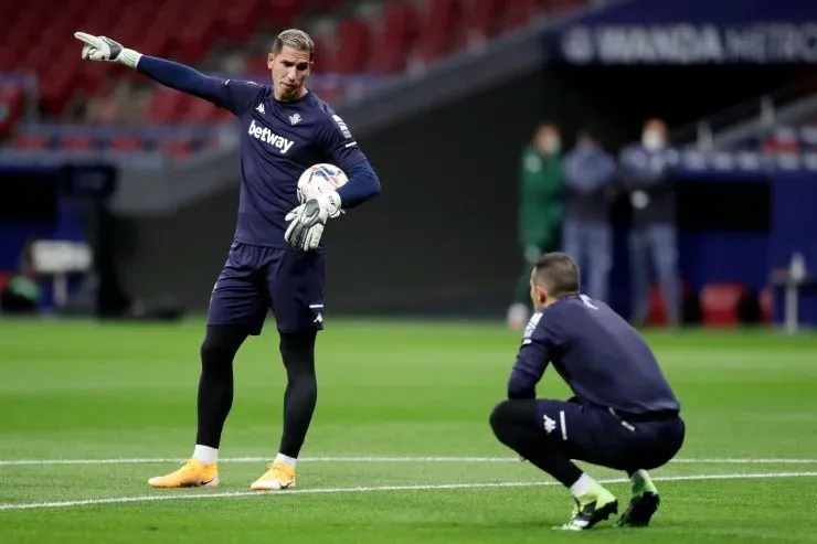 Claudio Bravo partiría desde la banca frente al Alavés. (Getty)