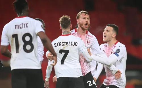 Con un caebzazo en el 90+2, Kjær anotó un valiosísimo gol de visitante frente al Manchester United por Europa League. (Foto: Getty)