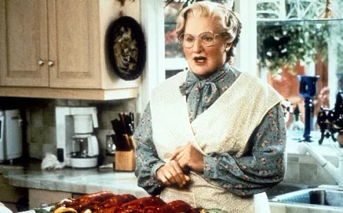 Robin Williams como la señora Doubtfire en la cinta
