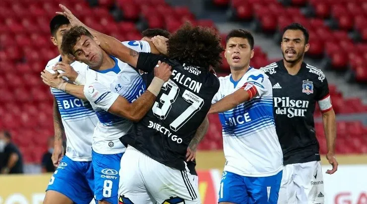 Maximiliano Falcón participa en riña en duelo Colo Colo-Universidad Católica