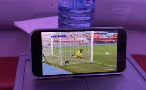 El Pitbull no se perdió el duelo de su amada UC.