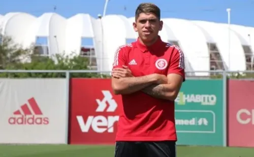 Antes de unirse a la Roja, Carlos Palacios cerró su llegada al Inter de Porto Alegre. Foto: Inter