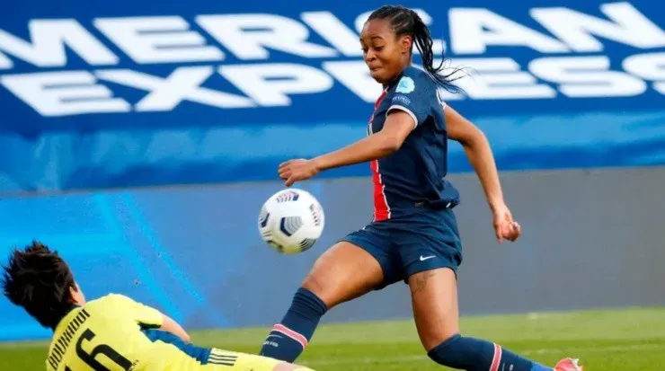 Bouhaddi fue clave para evitar que el PSG abriera el marcador. Foto: PSG
