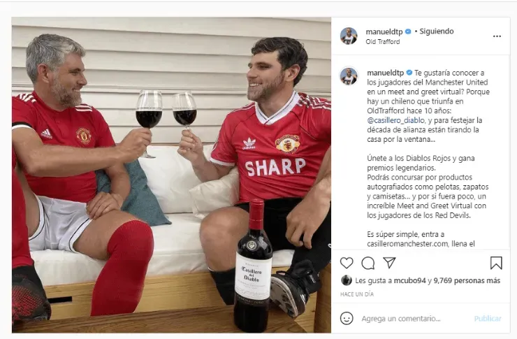 Una camiseta de lujo que el periodista trajo al presente de la mano de Casillero del Diablo junto al Manchester United. | Foto: Instagram/Manueldtp.