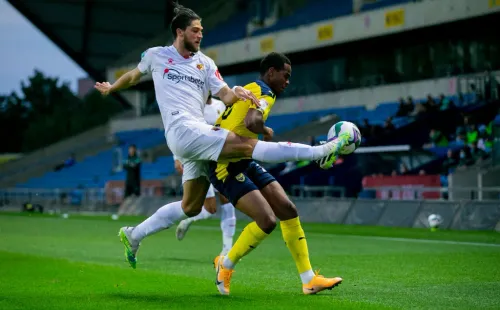 El defensor vive un gran momento en el Championship de Inglaterra.