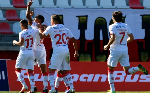 Curicó Unido celebró en el arranque y aseguró el triunfo. Foto: Agencia Uno