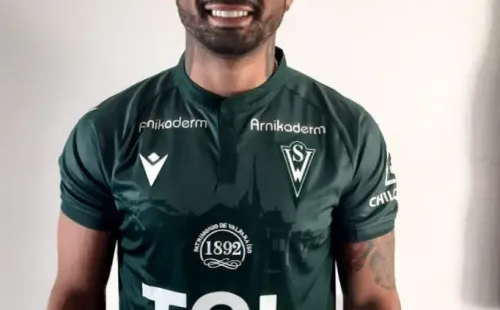 La camiseta de Wanderers tendrá nueva cara a partir del sábado.