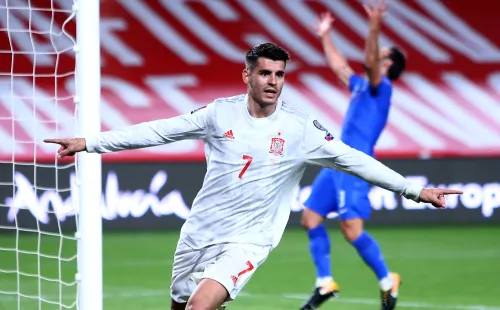 Álvaro Morata fue uno de los puntos altos en España, anotó el tanto y estuvo muy involucrado en el juego. (Foto: Getty)