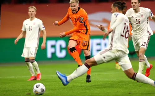 Países Bajos derrotó por 2-0 a Letonia en el duelo por la 2° fecha de las eliminatorias europeas. (Getty Images)
