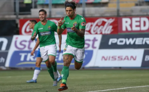 Joaquín Montecinos ha sabido brillar con sus velocidad en el fútbol chileno. Foto: Agencia Uno
