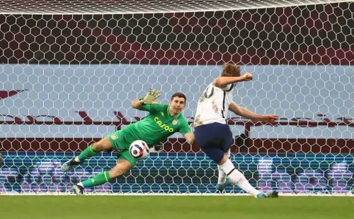 Emiliano Martínez en Aston Villa.